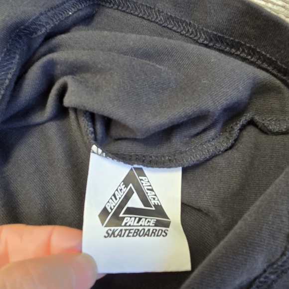 Palace by Palace Skateboards Black Embroidered Logo Men's T-Shirt Size XL - Picture 5 of 8